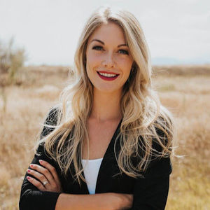 Meet your Posher, Caitlyn